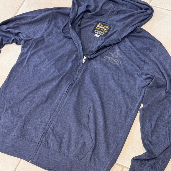BRAND NEW Bushmills Whiskey brand t-shirt hoodie zip up - Picture 2 of 3